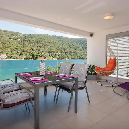 Stunning In With Kitchen Apartment Grebastica