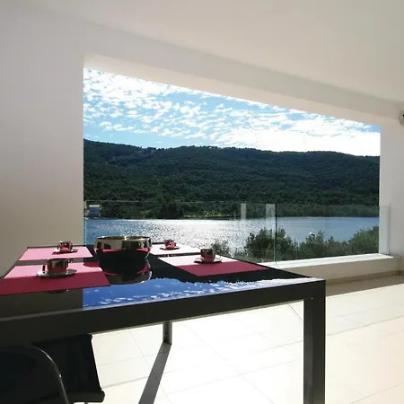 Stunning In With Kitchen
